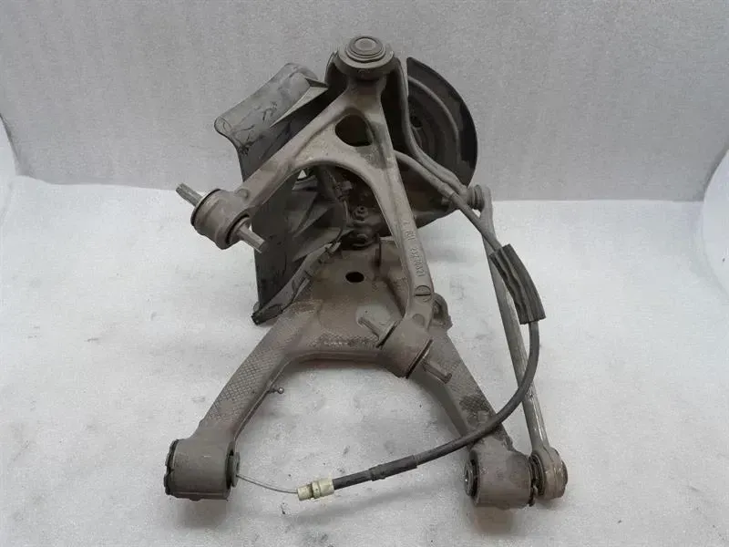 Chevrolet Corvette (C7) Chevrolet Corvette C7 Right Rear Hub 84506881 Wheel Bearing Housing Rear Right