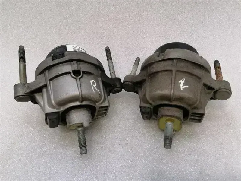 Chevrolet Corvette (C7) Chevrolet Corvette C7 engine mount set 23187451 engine mount set