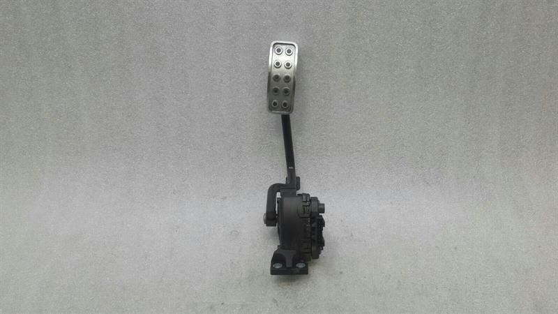 Bentley Continental GT W12 RHD gas pedal (electrical) 3W2721503A right hand drive