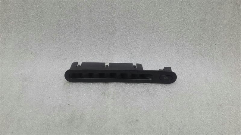 Bentley Continental GT, GTC, Flying Spur Air vent Bentley Continental GT right door air vent 3W08...