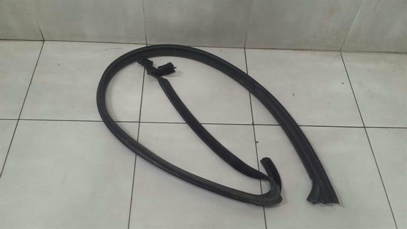Bentley Continental GT, GTC, Flying Spur Door Seal Bentley Continental GT W12 Right Door Seal 3W88...