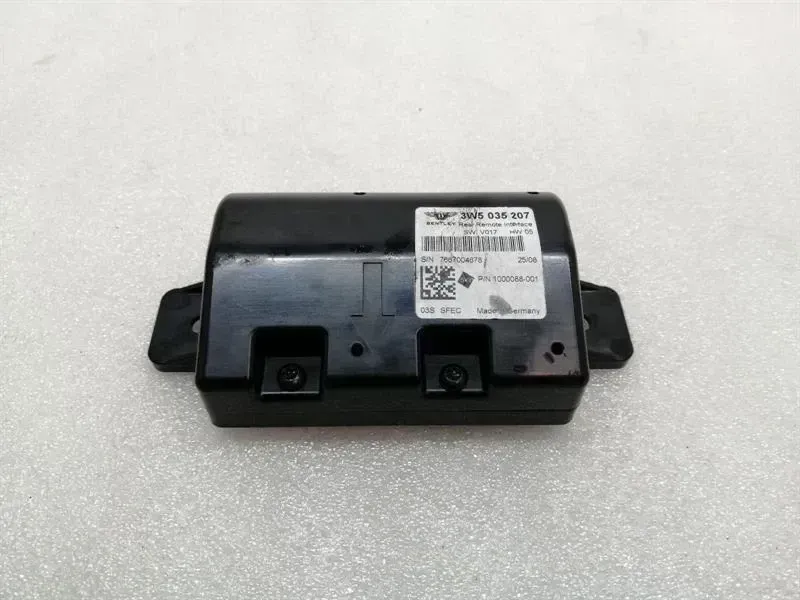 Bentley Continental GT, GTC, Flying Spur Bentley Flying Spur Rear Romote Interface Module 3W5035207 ECU Body type: Saloon
Fuel: Petrol