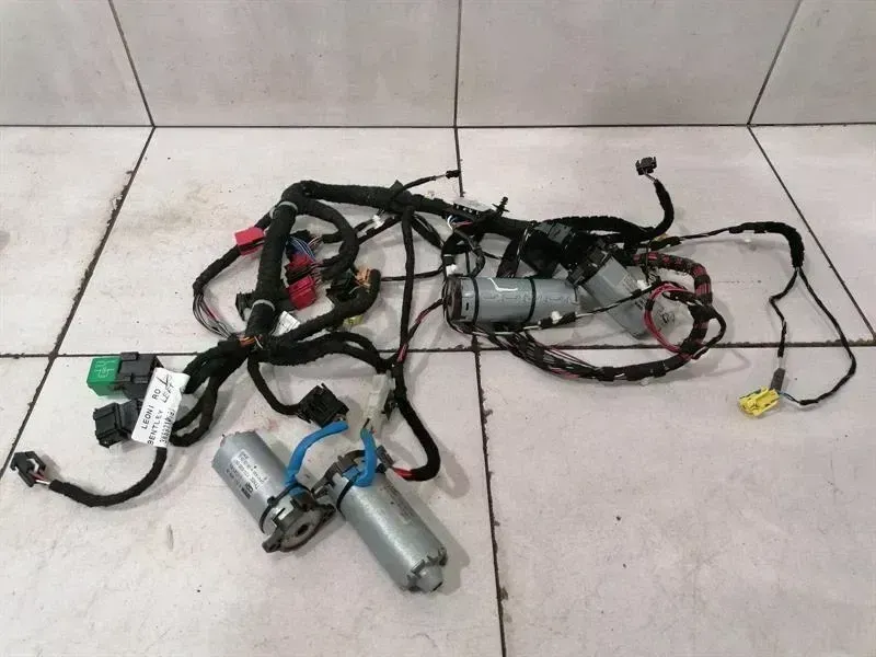 Bentley Continental GT, GTC, Flying Spur BENTLEY CONTINENTAL GT left seat wiring with motors 3W8971080P RIGHT HANDLE RHD Body type: Coupe
Fuel: Petrol
