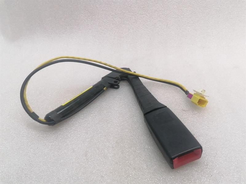Bentley Continental GT, GTC, Flying Spur Right Front Seatbelt Tensioner BENTLEY GT W12 FRH seatbelt tensioner 3W3857756...