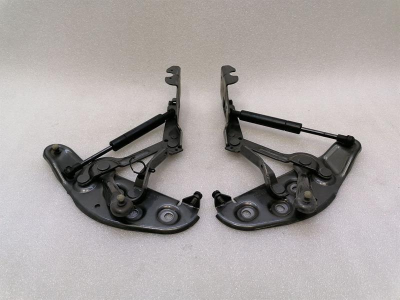 Bentley Continental GT, GTC, Flying Spur Bonnet Hinge LHS Bentley Continental GT W12 Bonnet Hinge Set 3W0...