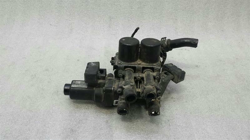 Bentley Continental GT, GTC, Flying Spur Lämmitin venttiili Bentley Continental GT W12 RHD Heater Valve 3D2...