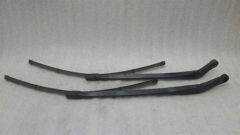 Bentley Continental GT, GTC, Flying Spur Wiper arm Bentley Continental GT RHD wiper arm set 3W2955...