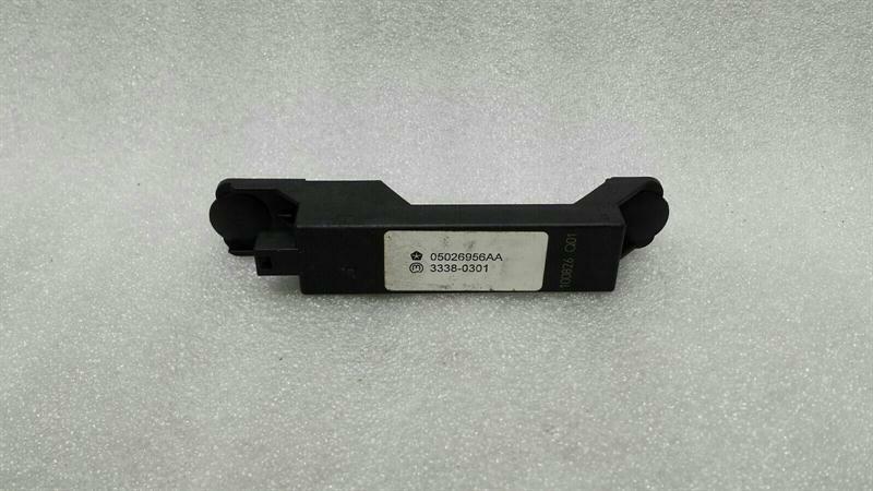 Dodge Challenger DODGE CHALLENGER SRT Aerial / Antenna 05026956AA Antenna Keyless Go Body type: Coupe
Fuel: Petrol