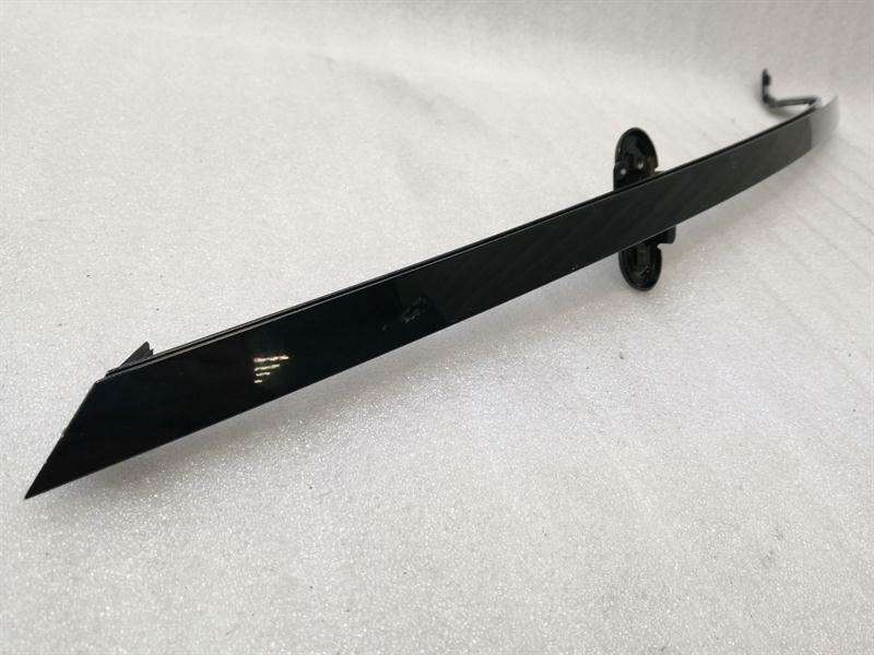 Bentley Continental GT, GTC, Flying Spur BENTLEYFLYING TRACK Window Guide Rail 3W5837410G Strip Window Guide Right Body type: Saloon
Fuel: Petrol