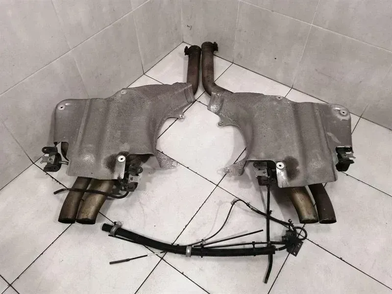 Bentley Continental GT, GTC, Flying Spur BENTLEY FLYING TRACK Exhaust Silencer Set 3W5253609M Exhaust Muffler Body type: Saloon
Fuel: Petrol