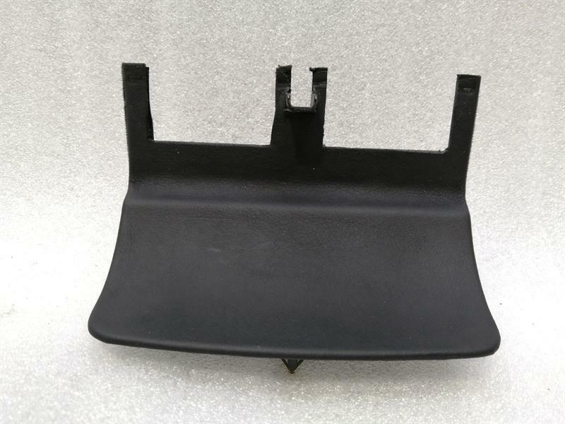 Bentley Continental GT, GTC, Flying Spur Bentley Flying Spur Rear Console Cover 3W5863535A Trim Center Armrest Body type: Saloon
Fuel: Petrol