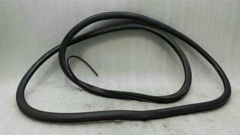 BENTLEY CONTINENTAL FLYING TRACK FRH Door Seal 3W5867366B Front Door Seals RE