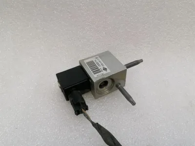 Mercedes S-Class W222 A/C Valve A2228300184 Valve