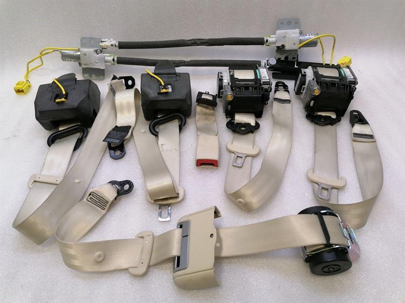 Bentley Continental GT, GTC, Flying Spur BENTLEY FLYING TRACK MK2 13-19 SEATBELT SET 4W2857706 RIGHT HAND DRIVE RHD Body type: Saloon
Fuel: Petrol