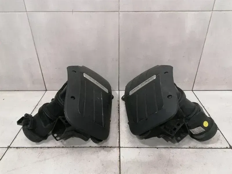 Bentley Continental GT, GTC, Flying Spur BENTLEY CONTINENTAL FLYING SPUR Air Filter Box 3W0129607L Air Filter Box Body type: Saloon
Fuel: Petrol