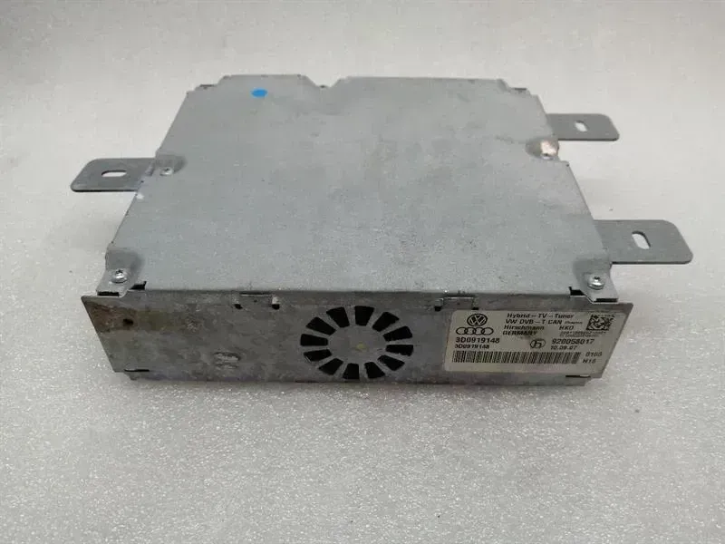 Bentley Continental GT, GTC, Flying Spur BENTLEY CONTINENTAL FLYING TRACK Electronic Module 3D0919148 Control Unit TV TUNER Body type: Saloon
Fuel: Petrol