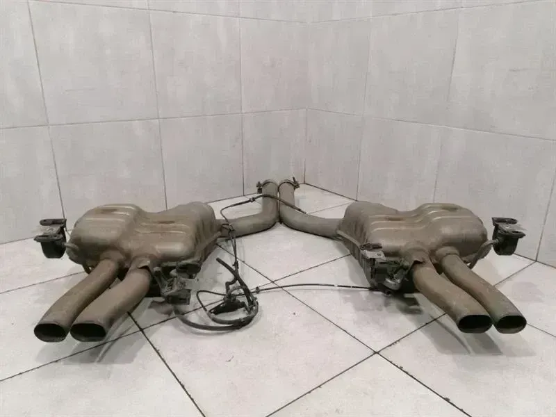 Bentley Continental GT, GTC, Flying Spur BENTLEY CONTINENTAL FLYING TRACK Exhaust Silencer Set 3W5253609M Exhaust Set Body type: Saloon
Fuel: Petrol