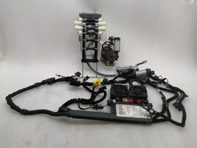 Bentley Continental GT, GTC, Flying Spur BENTLEY CONTINENTAL FLYING TRACK FLH Seat Massage Set 3d0971079bc Front Seat Set Body type: Saloon
Fuel: Petrol