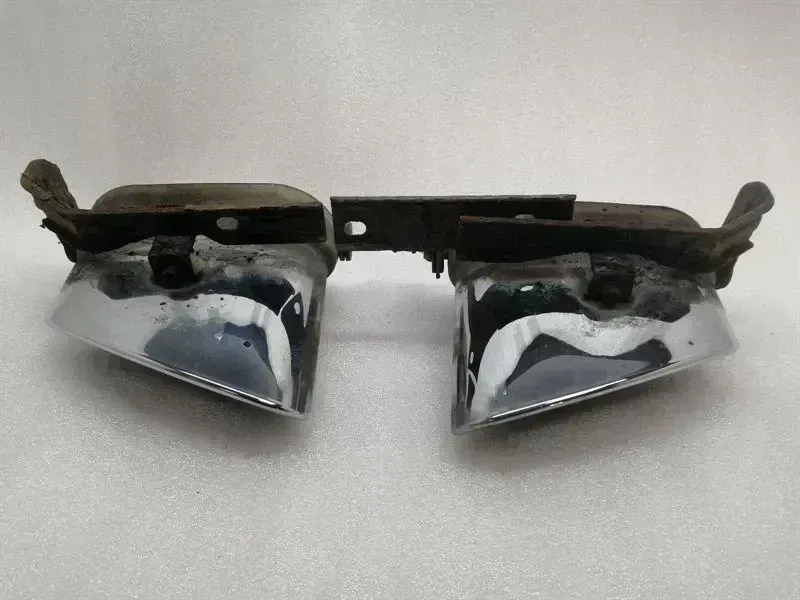 Bentley Continental GT, GTC, Flying Spur Bentley Continental Flying Spur Tail Pipe Set Of 2 3W0253682H Exhaust Trim Set Body type: Saloon
Fuel: Petrol