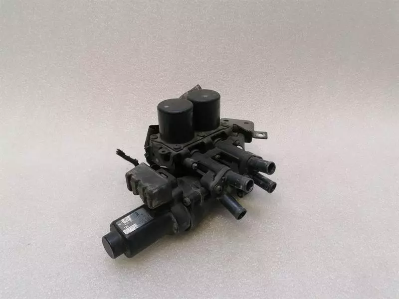 Bentley Continental GT, GTC, Flying Spur Heater valve BENTLEY CONTINENTAL GT W12 RHD Heater Valve 3D2...