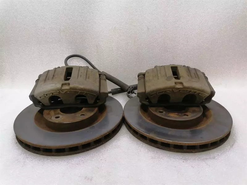 Chevrolet Corvette (C6) Chevrolet Corvette C6 Front Brake Caliper Set 22799631 Caliper Front Set