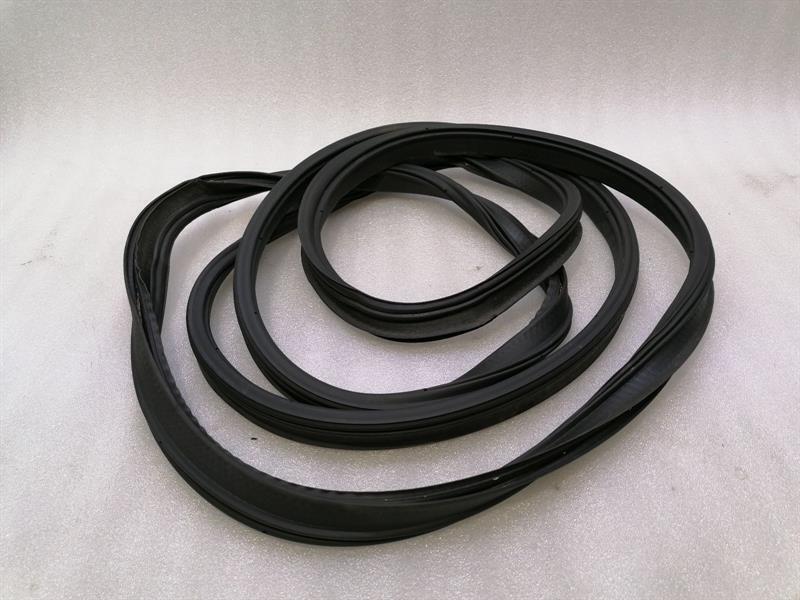 Chevrolet Corvette (C6) Chevrolet Corvette C6 Boat Lid Seal 20869139 Tailgate Seals Body type: Coupe
Fuel: Petrol
