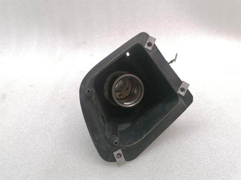 Chevrolet Corvette (C6) Chevrolet Corvette C6 Fuel Filler Neck 15843233 Fill Nozzle Body type: Coupe
Fuel: Petrol