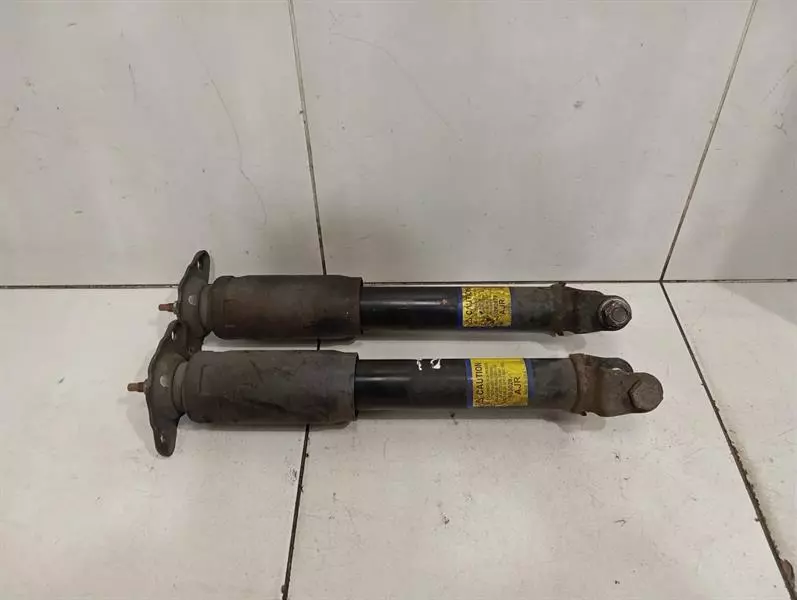 Chevrolet Corvette (C6) Chevrolet Corvette C6 shock absorber rear set 10302879 shock absorber rear set Body type: Convertible
Fuel: Petrol