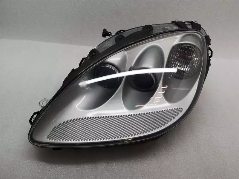 Chevrolet Corvette (C6) Chevrolet Corvette C6 Left Head Light 15849081 Headlight Left