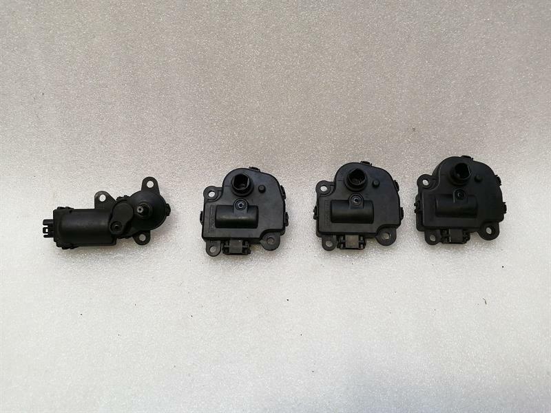 Chevrolet Corvette (C6) CHEVROLET CORVETTE C6 Vent Flap Motor 52411997 Servo Motor HVAC Flap 52405614