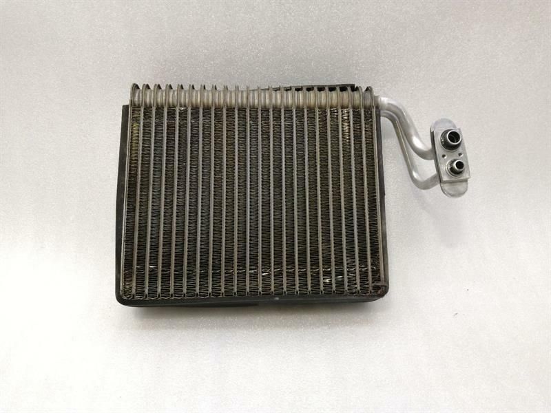 Chevrolet Corvette C6 Heater Matrix 89018847 Heat Exchanger Heater Cooler