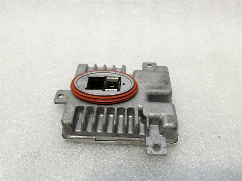 BMW 7 (F01 / F02 / F03 / F04) BMW 7 series F02 F01 E90 F20 F21 F10 xenon ballast 7237647 xenon ballast Body type: Saloon
Fuel: Petrol