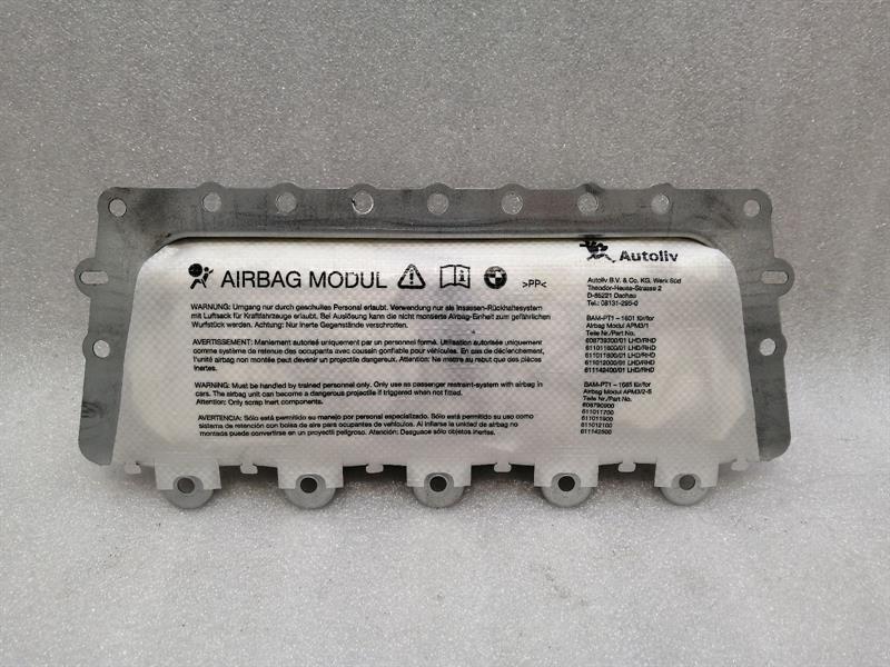 BMW 7 / i7 (G70) 2022-... BMW 7 series F02 F01 6087397