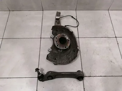 BMW 7 серии F02 F01 правая передняя ступица 31216775768 корпус подшипника ступицы передний правый