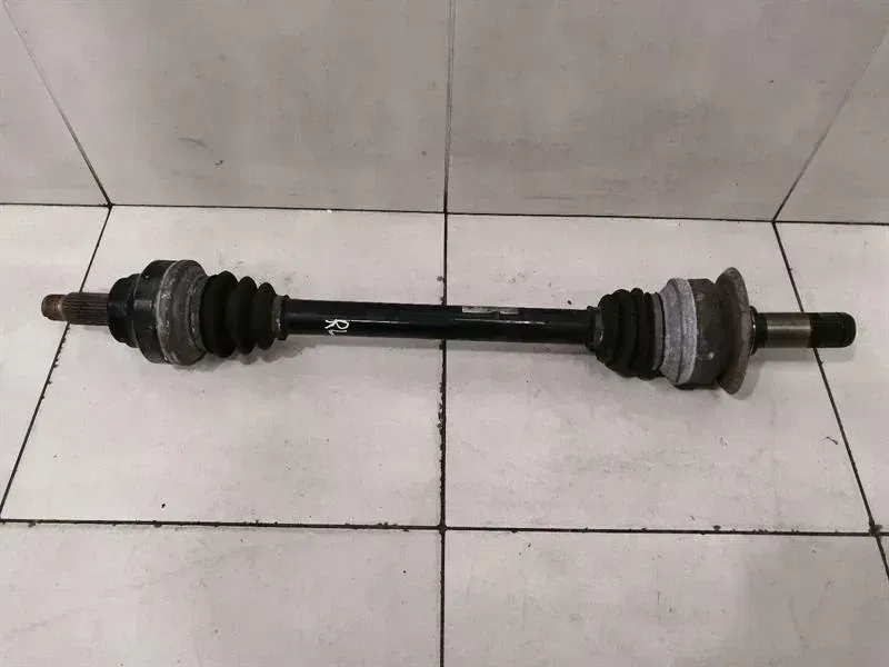 BMW 7 (F01 / F02 / F03 / F04) BMW 7 F02 F01 Rolls Royce Ghost Rear Drive Shaft 7566077 Drive Shaft Rear Li Body type: Saloon
Fuel: Petrol
