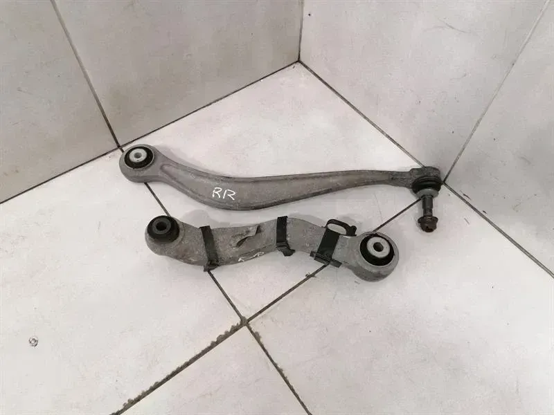 BMW 7 (F01 / F02 / F03 / F04) BMW 7 series F02 F01 right rear wishbone 33326775902 rear right handlebar Body type: Saloon
Fuel: Petrol