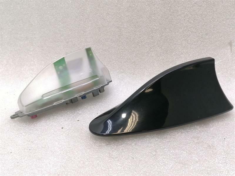 BMW 7 (F01 / F02 / F03 / F04) BMW 7 series F02 F01 Aerial / Antenna Roof 9141460 Antenna Roof Body type: Saloon
Fuel: Petrol
