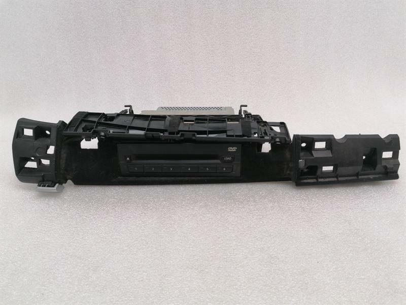 BMW 7 (F01 / F02 / F03 / F04) BMW 7 series F02 F01 CD changer 9219962 CD changer Body type: Saloon
Fuel: Petrol