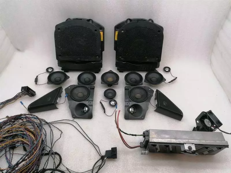 BMW 7 (F01 / F02 / F03 / F04) BMW 7 Series F02 Speaker Set Logic7 9151965 Speaker Set LOGIC7 Body type: Saloon
Fuel: Petrol