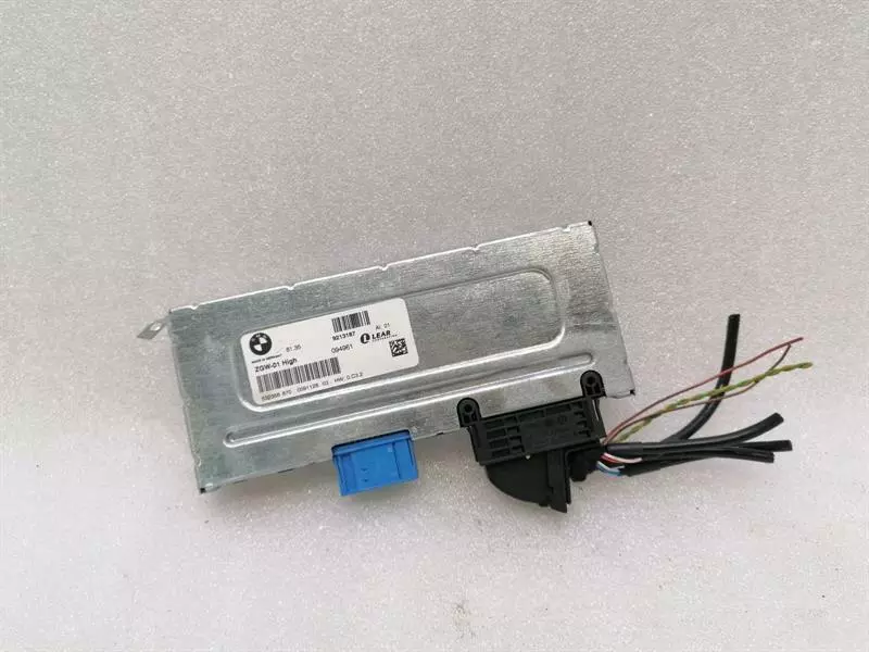 BMW 7 (F01 / F02 / F03 / F04) BMW 7 series F02 F01 control unit gateway module ZGW-01 high 9213187 Body type: Saloon
Fuel: Petrol