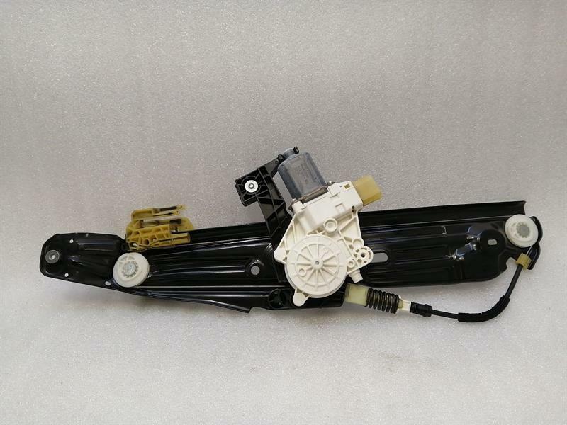 BMW 7 (F01 / F02 / F03 / F04) BMW 7 Series F02 F01 Right Rear Door Winder 7182096 Window Regulator Rear Right Body type: Saloon
Fuel: Petrol