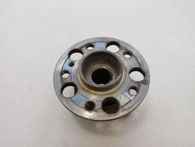 Mercedes S-Class W222 Left Rear Hub A2223570300 Wheel Bearing Housing Rear Left