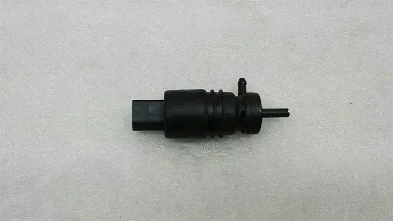 Mercedes-Benz CLS (C219) Mercedes CLS W219 washer fluid pump A2108690821 washer water pump Body type: Saloon
Fuel: Petrol