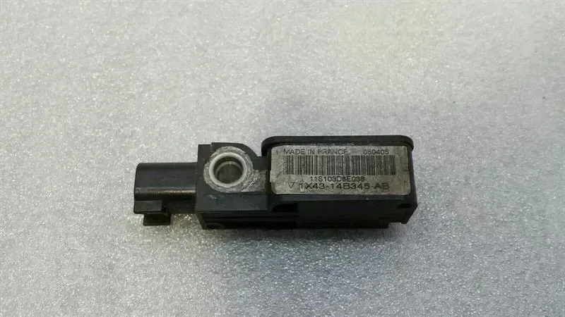 Jaguar X-Type Jaguar X-type crash sensor1X4A-14B345-AB Body type: Saloon
Fuel: Petrol