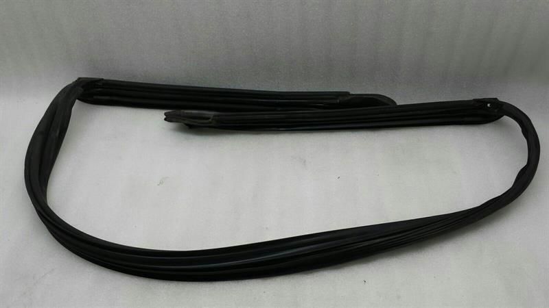 BMW Z4 E85 E86 Sealing Windshield A-Pillar 51717023969 Windshield Sealing