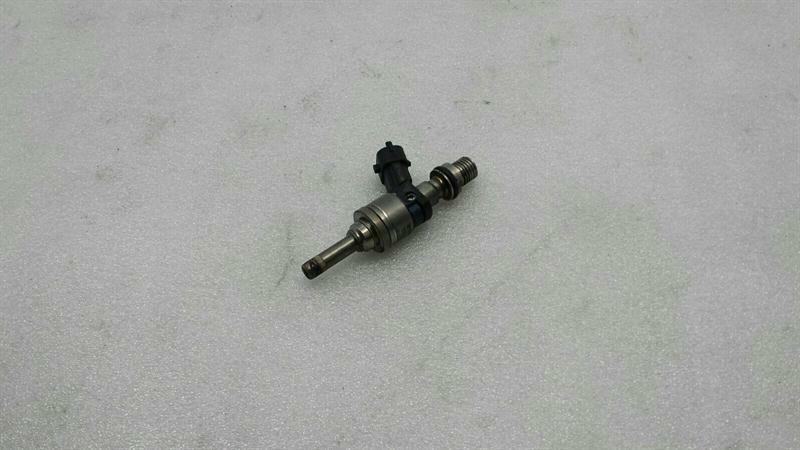 Porsche Panamera Porsche Panamera 970 958 Fuel Injector 94811012831 Fuel Injector 4.8 V8