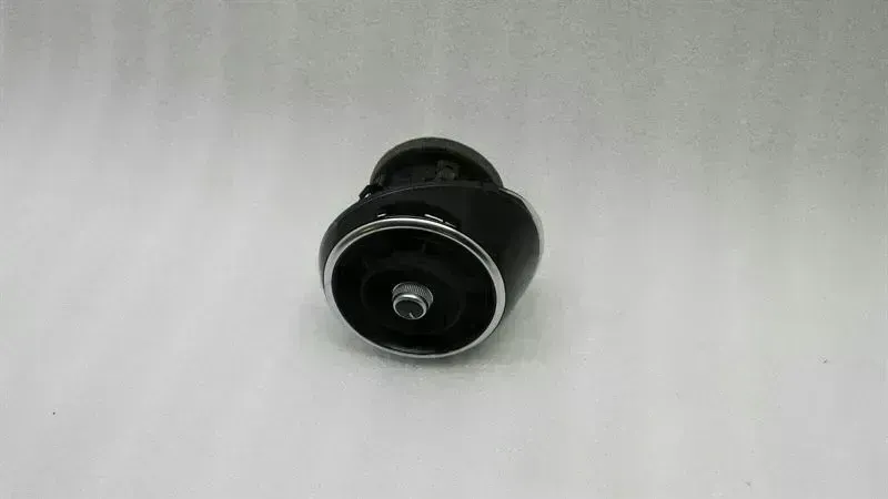 Audi A1 (8X) Audi A1 8X RHD Air Vent 8X2820902 Right Handlebar Body type: Hatchback
Fuel: Petrol