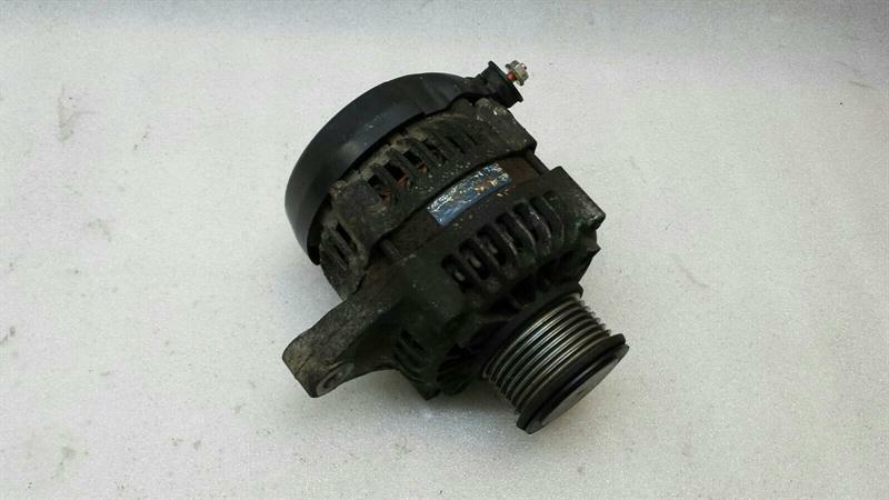 Toyota Hilux Toyota Hilux Alternator 270600L080 Alternator