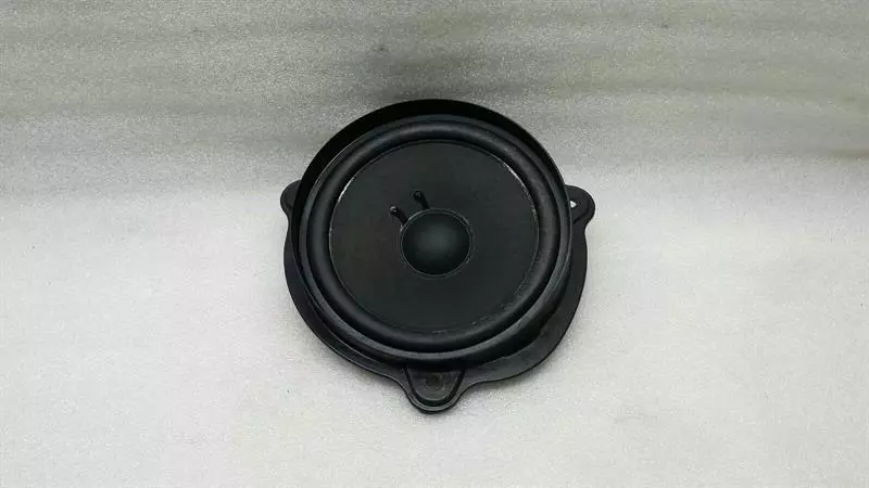 Mercedes-Benz CLS (C219) Mercedes CLS Class W219 Speaker A2198200502 Speaker Box Box Speakers Body type: Saloon
Fuel: Petrol