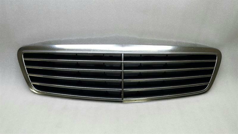 Mercedes-Benz CLA (C174 / C178) Mercedes S-class W220 front grille A2208800383 radiator grille pre facelift Body type: Unknown
Fuel: Unknown